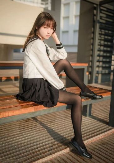 美女更衣室_超清高清完整版播放